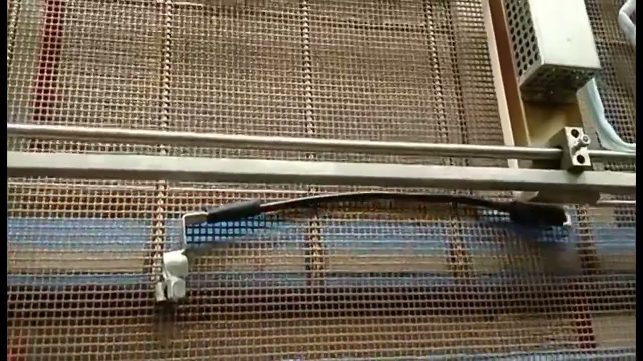 Plně automatický stroj na smršťovací balení elektrických drátů a krabiček