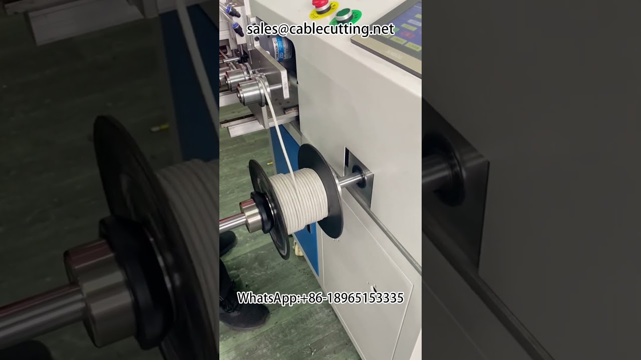 Automatické počítání metrů, navíjení a řezání drátu v jednom stroji – velké role na malé cívky