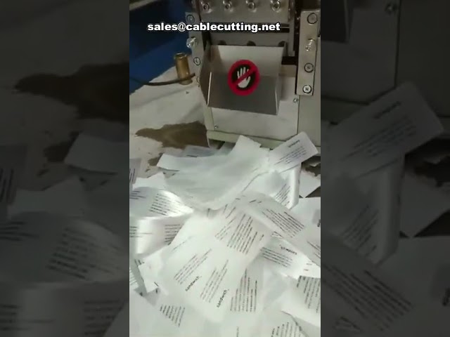 Stroj na řezání a zatavování okrajů tkaných etiket | Efektivní výroba etiket