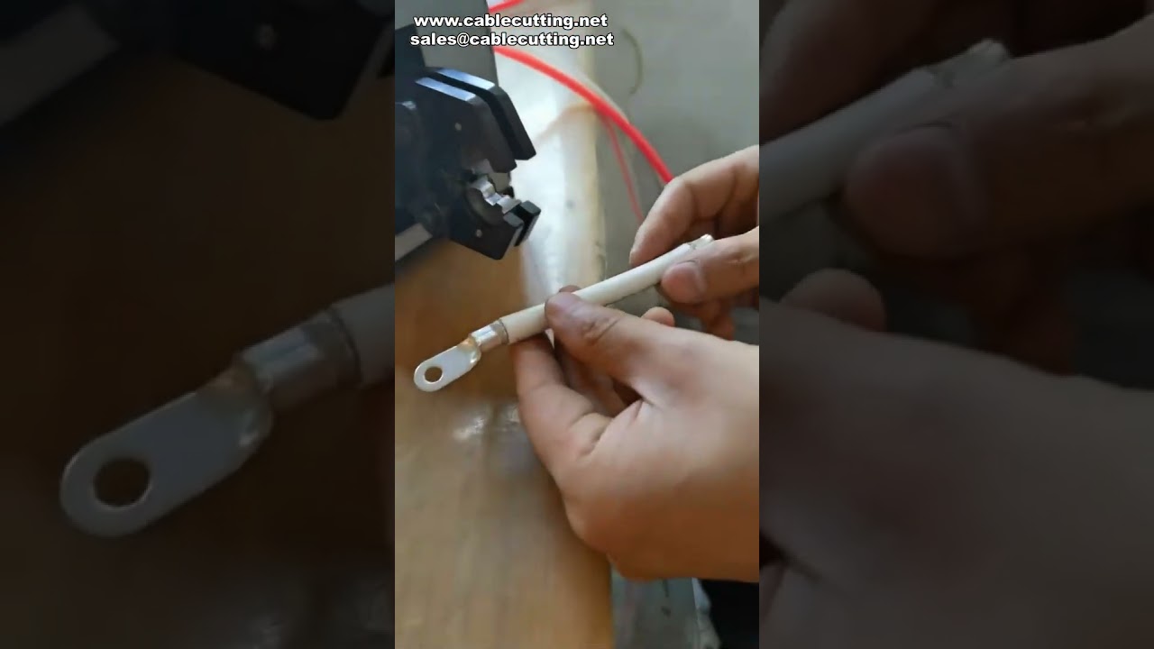 Pneumatický krimpovač na měděné a otevřené očka – výkonný nástroj pro průmysl