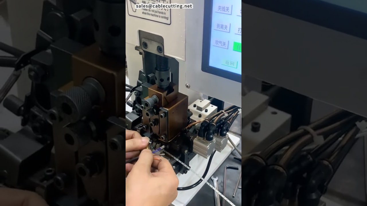 Profesionální krimpovací stroj na terminály – ukázka odizolování a krimpování | #factory #machine