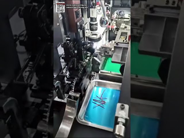 Plně automatické zařízení pro zpracování kabelových svazků a krimpování terminálů – špičková technologie