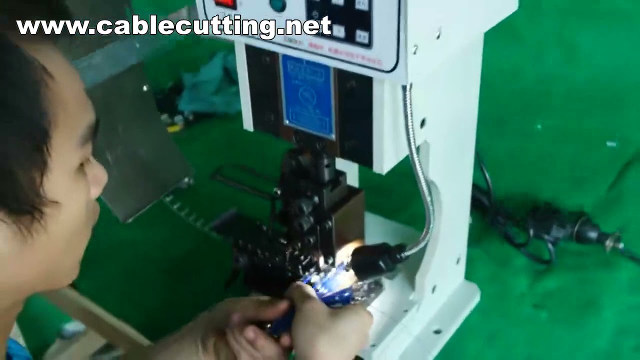 Profesionální krimpovací stroje na kabelová očka, tiché krimpování a elektrické terminály