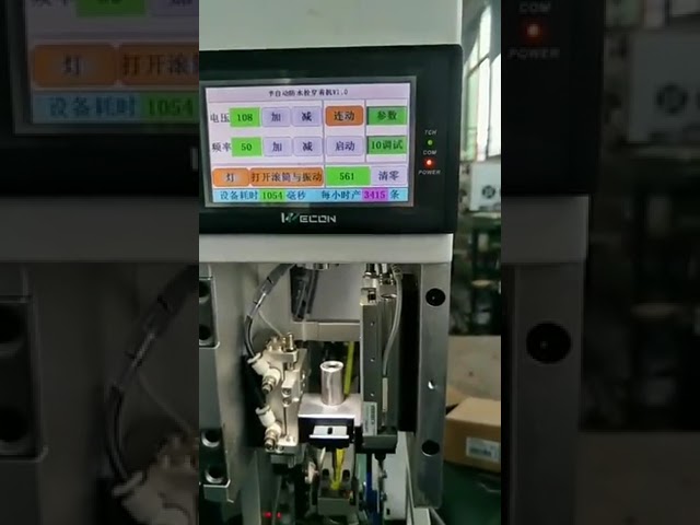Závitovací stroj na trubky pro instalatéry – precizní a výkonný