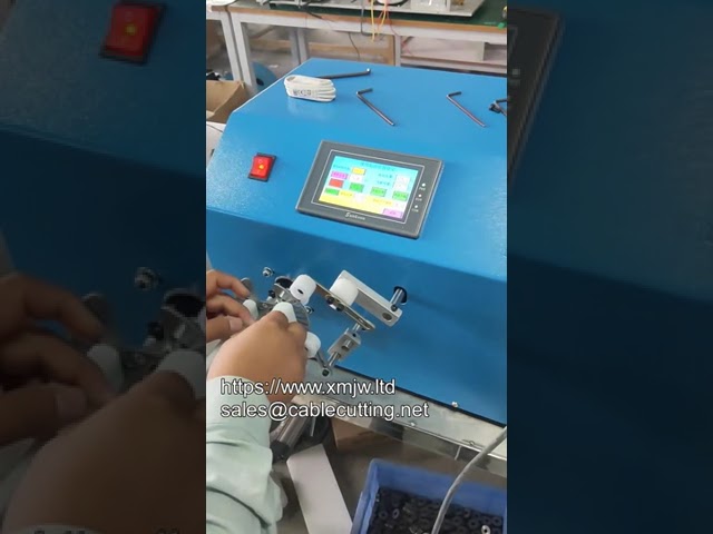 Automatický stroj na navíjení a vázání kabelů iPhone | Efektivní balení