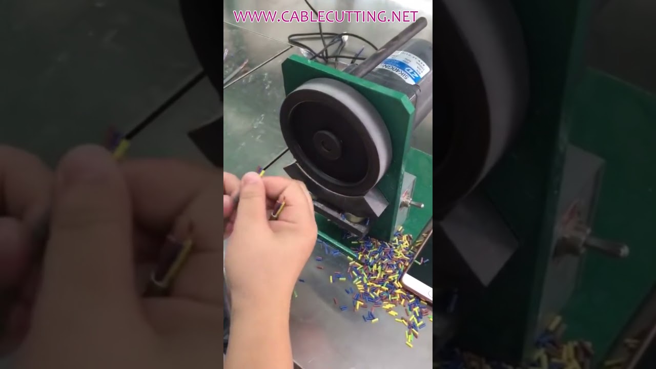 Stroj na poloviční odizolování a kroucení drátů | Automatizace výroby